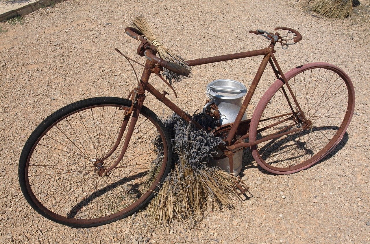 Rusty secondhand bicycle